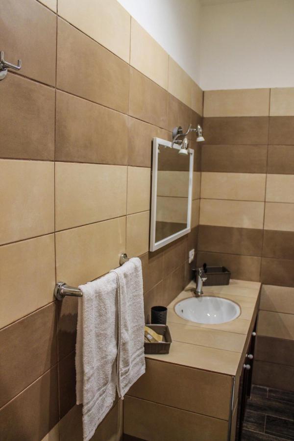 Alexander House Hotel Палермо Екстериор снимка