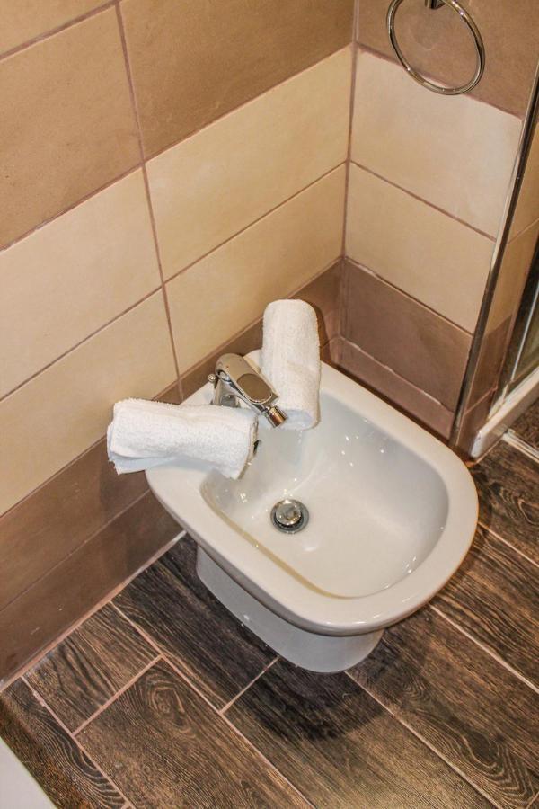 Alexander House Hotel Палермо Екстериор снимка
